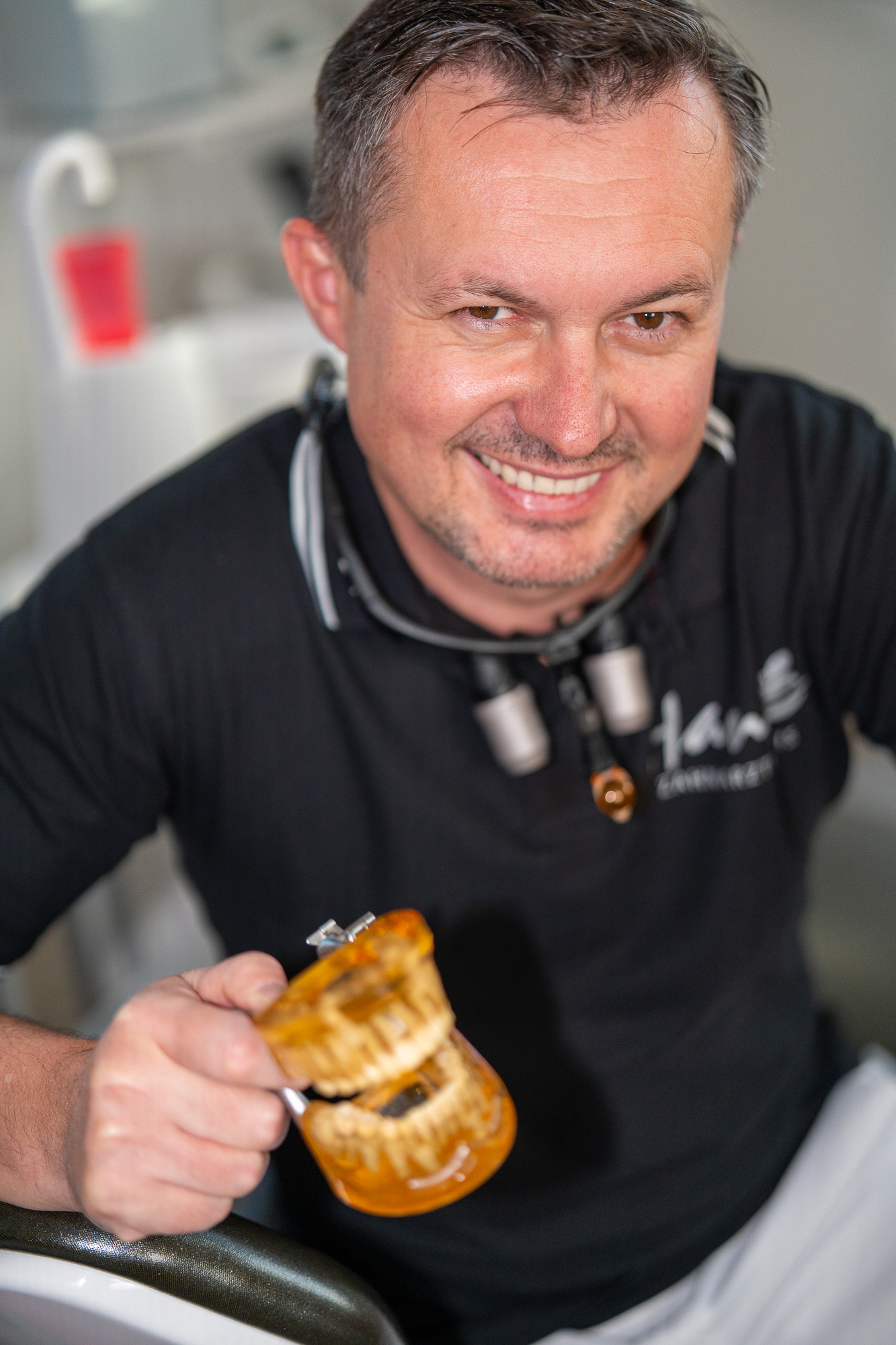 Han-Zahnarzt-Wolfsburg-pawel-protese